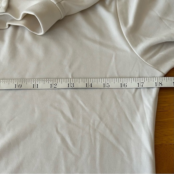 A.PUTNAM Minimalist Long Sleeve Keyhole Top - Picture 12 of 15